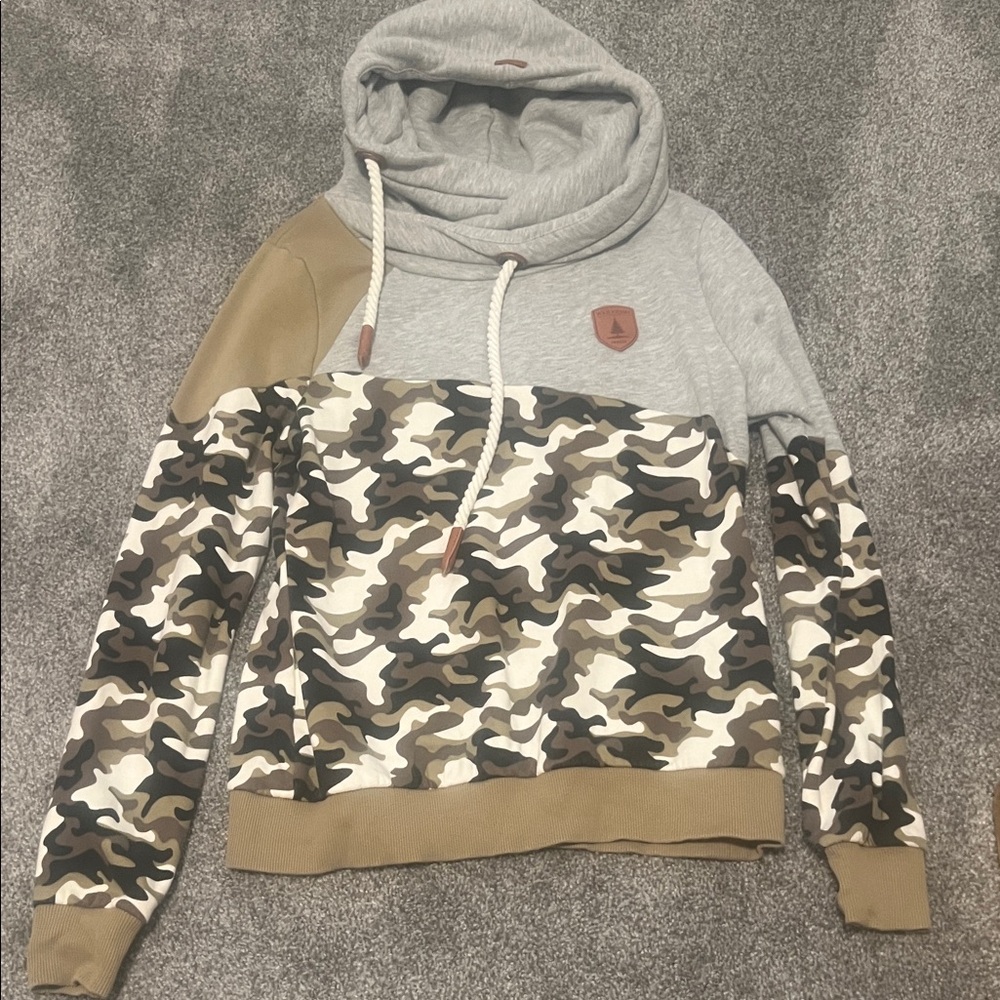 Women's Camouflage Hoodie